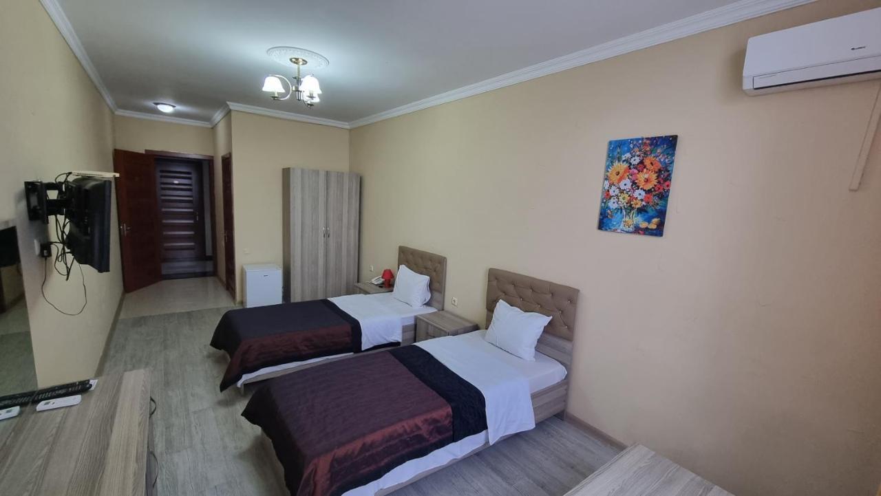 Darianna Batumi Hotel Kültér fotó
